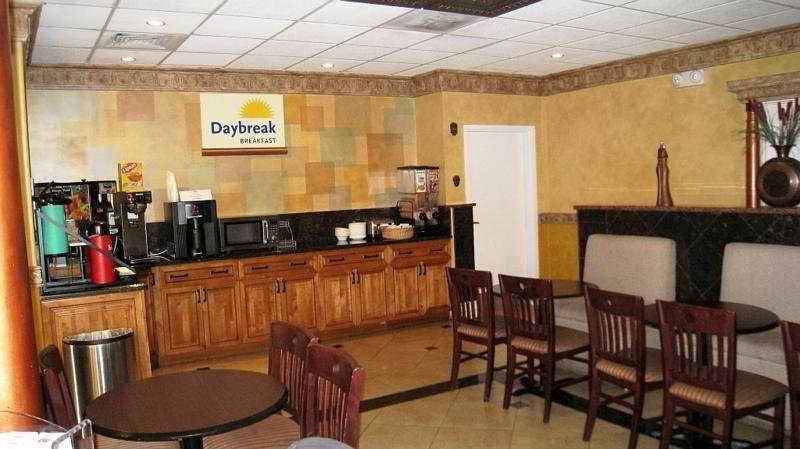 Days Inn By Wyndham Fort Lauderdale-Oakland Park Airport N Esterno foto