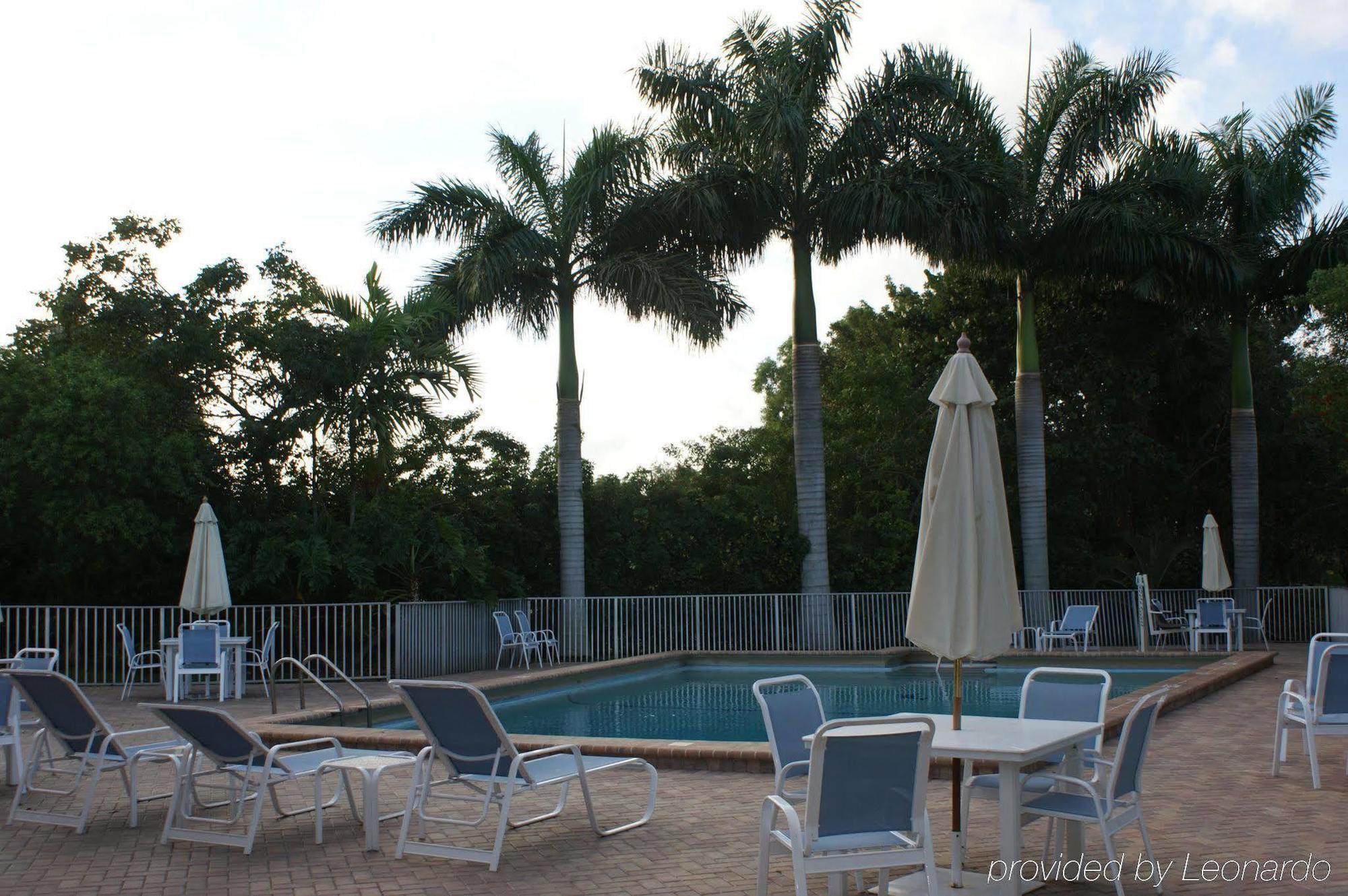 Days Inn By Wyndham Fort Lauderdale-Oakland Park Airport N Esterno foto